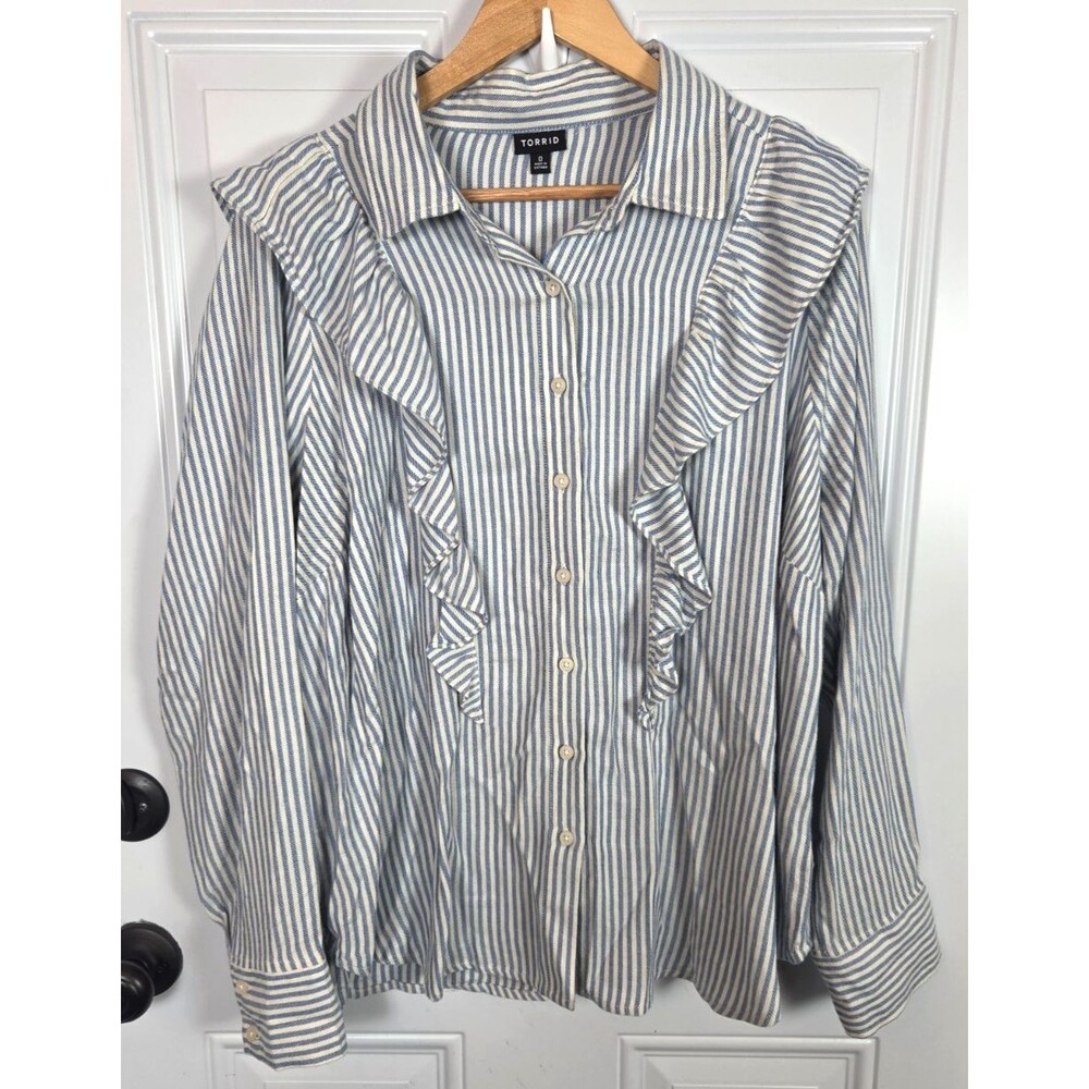 Torrid Ruffle Front Button-Up Shirt Size L - Picture 2 of 7